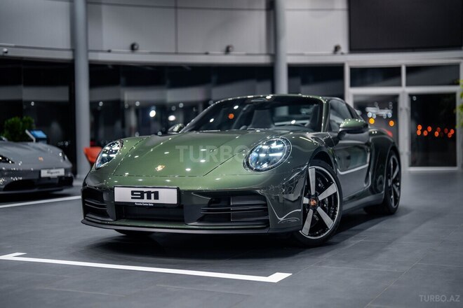 Porsche 911 Targa 4S-1