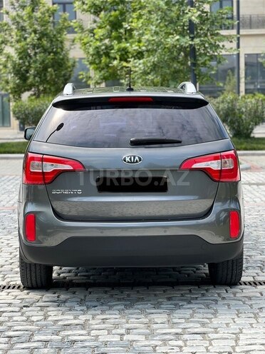Kia Sorento-7
