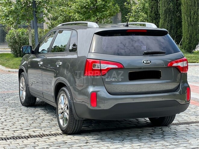 Kia Sorento-8