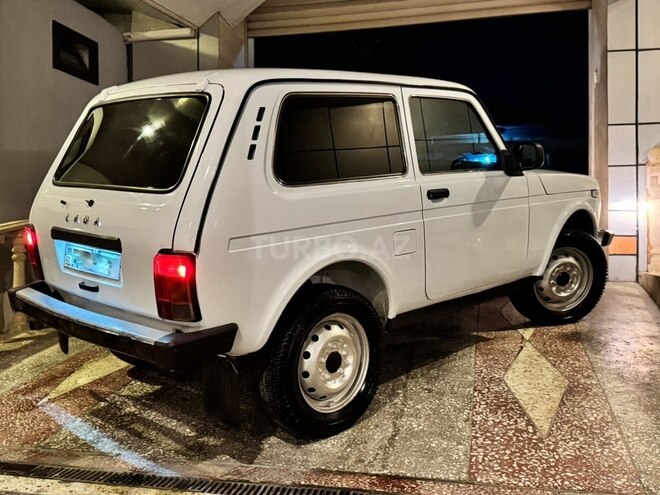 LADA (VAZ) Niva-8