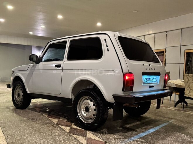 LADA (VAZ) Niva-9