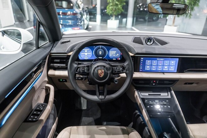 Porsche Macan 4-16