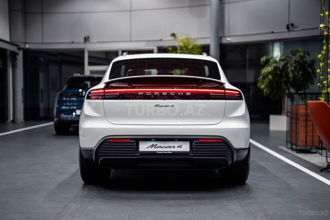 Porsche Macan 4-6
