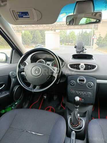 Renault Clio-7