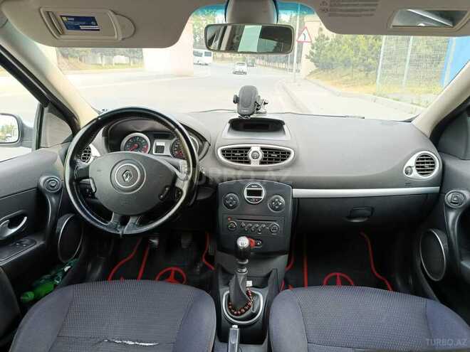 Renault Clio-8