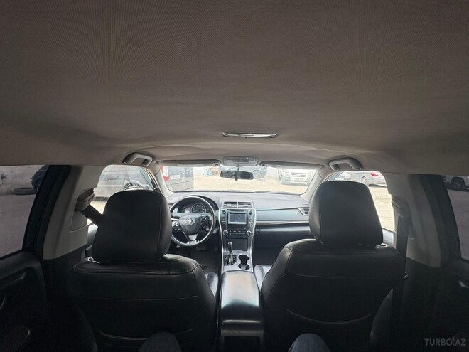 Toyota Camry-9