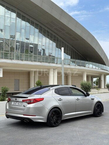 Kia Optima-4