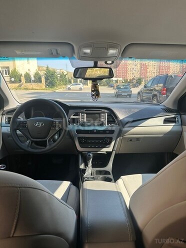 Hyundai Sonata-9
