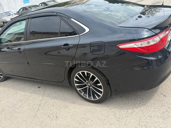 Toyota Camry-13