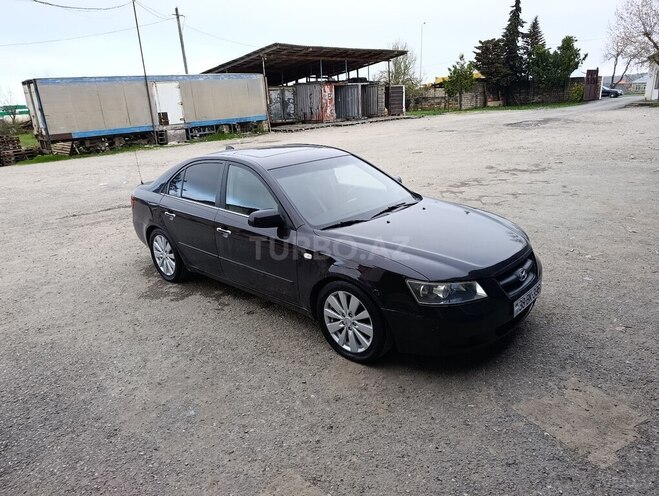 Hyundai Sonata-11