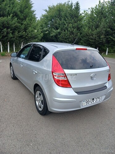 Hyundai i30-19