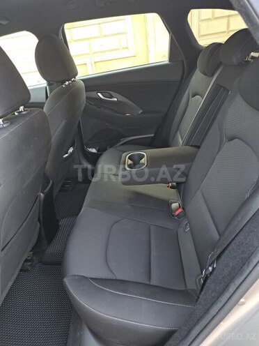 Hyundai i30-7