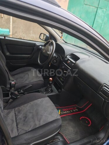 Opel Astra-11