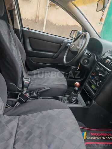 Opel Astra-13