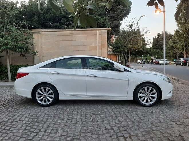 Hyundai Sonata-3