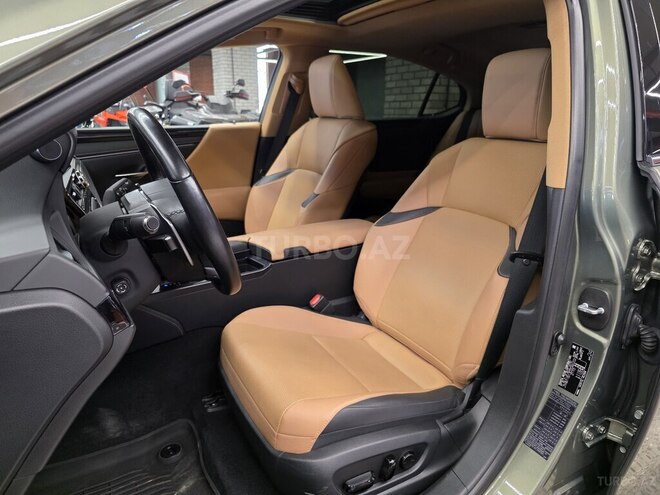 Lexus ES 250-8