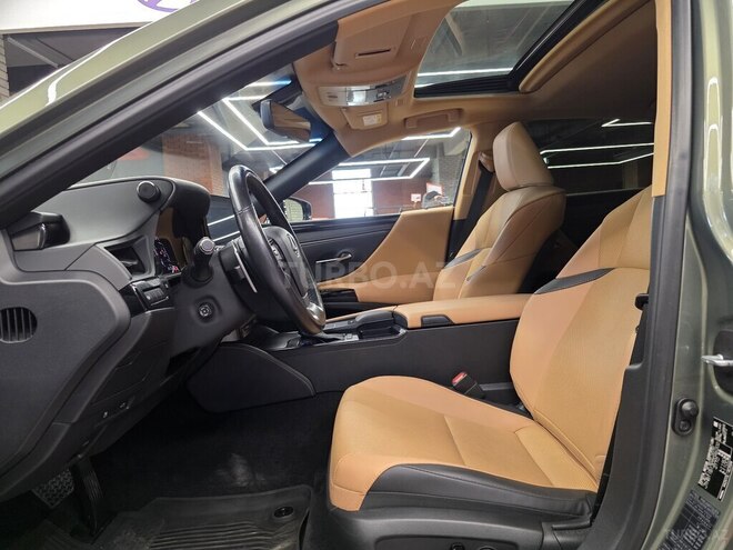 Lexus ES 250-7