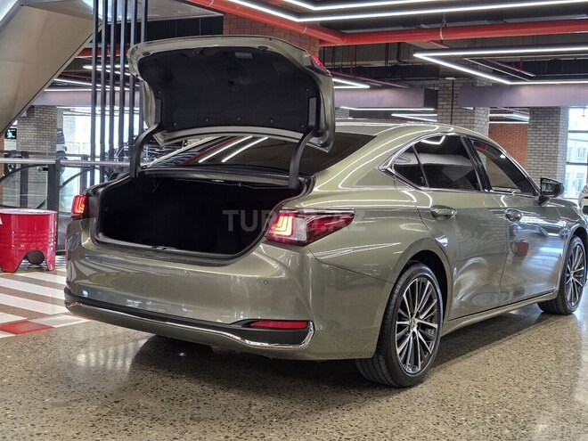 Lexus ES 250-18