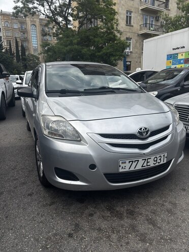 Toyota Yaris-1
