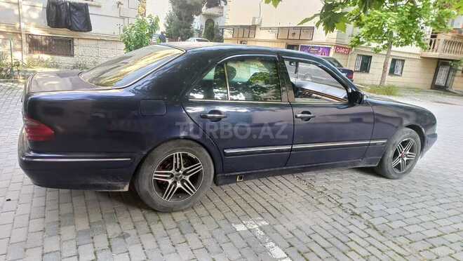 Mercedes E 220-3