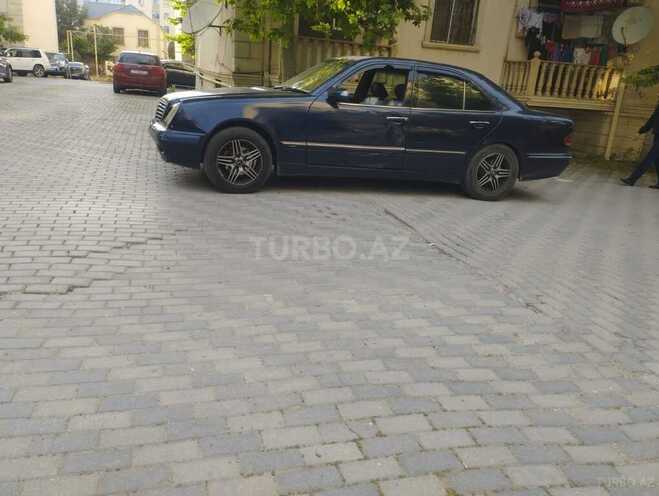 Mercedes E 220-7