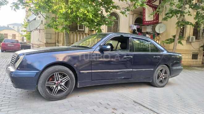 Mercedes E 220-5
