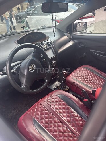 Toyota Yaris-4