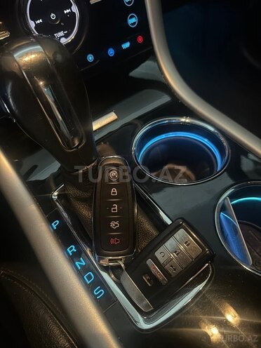 Ford Edge-13
