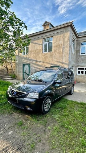 Dacia Logan-1