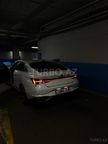 Hyundai Elantra-3