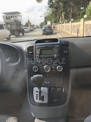 Kia Carnival-10