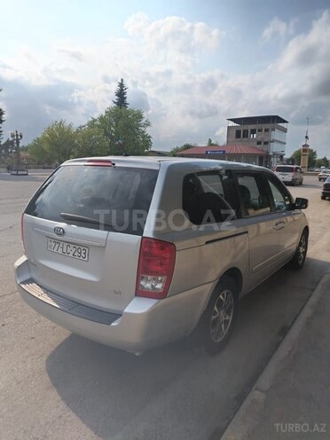 Kia Carnival-8