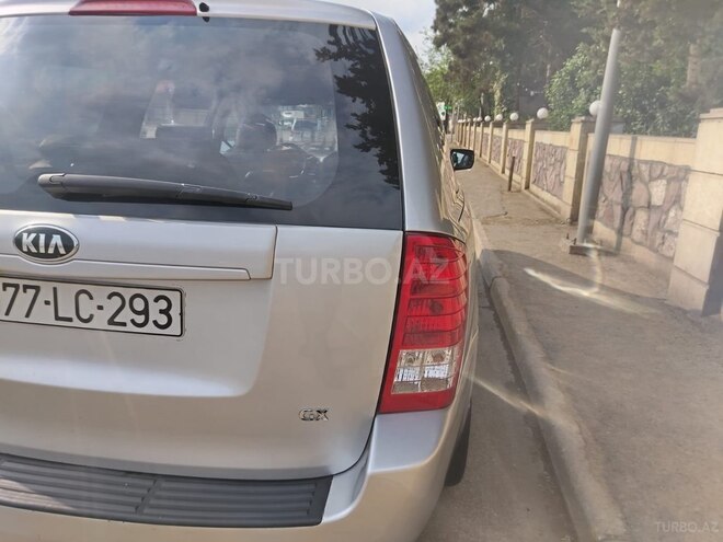 Kia Carnival-11