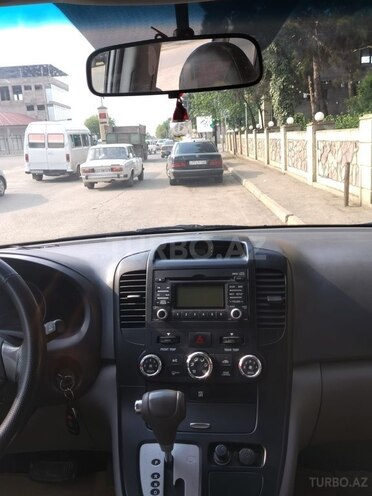 Kia Carnival-12