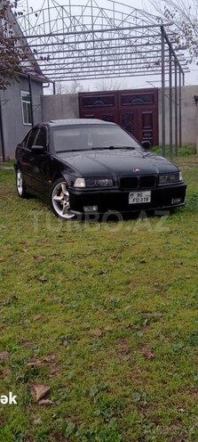 BMW 318-1