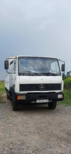 Mercedes Atego 809-1