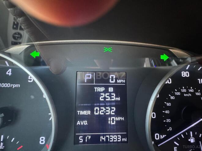 Hyundai Elantra-10