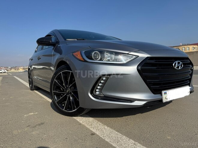 Hyundai Elantra-2