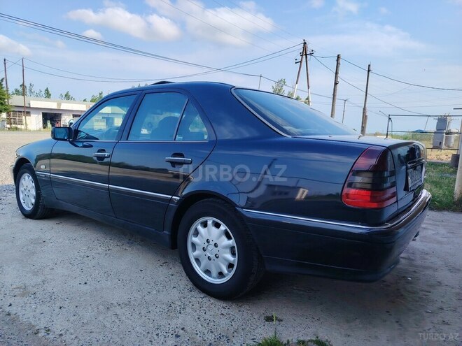 Mercedes C 200-4