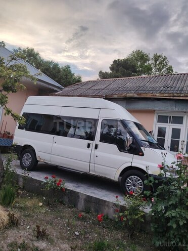 Ford Transit-2