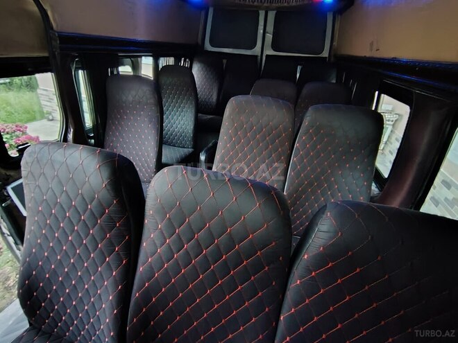 Ford Transit-6