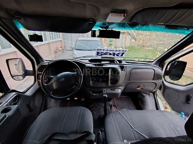 Ford Transit-8
