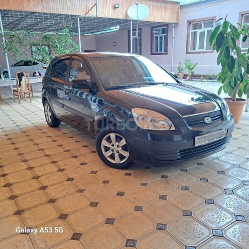 Kia Rio-5