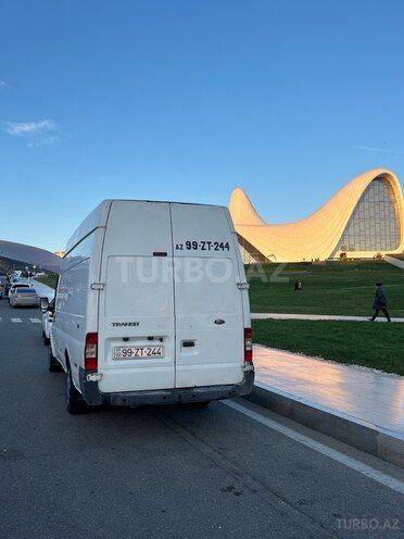 Ford Transit-4