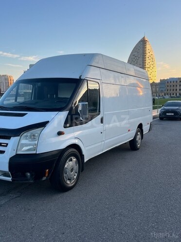 Ford Transit-6