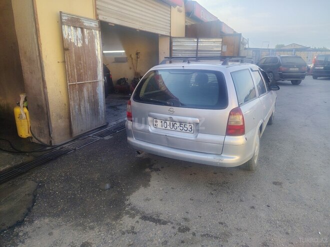 Opel Vectra-4