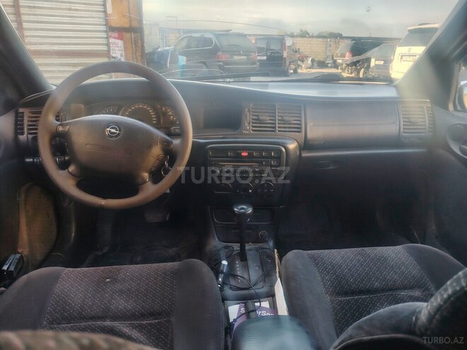 Opel Vectra-7