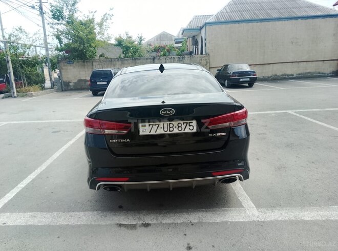 Kia Optima-4