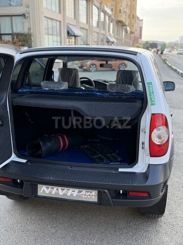 Chevrolet Niva-17
