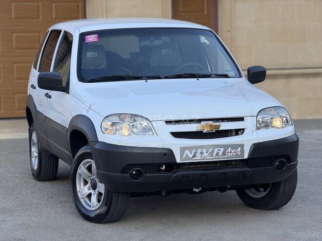 Chevrolet Niva-4